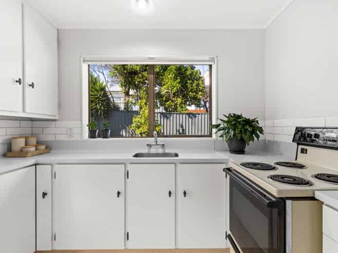 2/46 Campbell Street, Havelock North