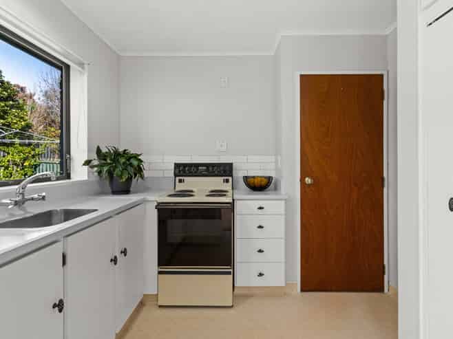 2/46 Campbell Street, Havelock North