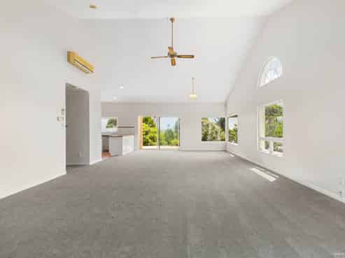 1966 Awhitu Road, Waiuku