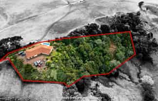 1966 Awhitu Road, Waiuku