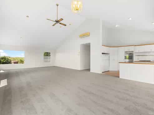 1966 Awhitu Road, Waiuku