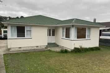 148 Main Road, Tawa