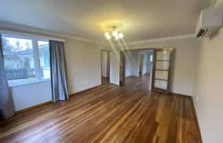 148 Main Road, Tawa
