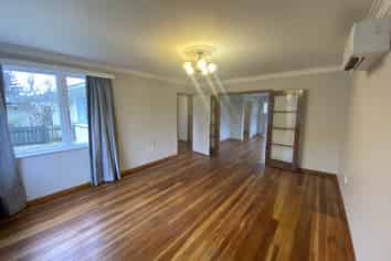148 Main Road, Tawa