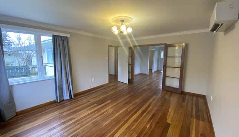 148 Main Road, Tawa