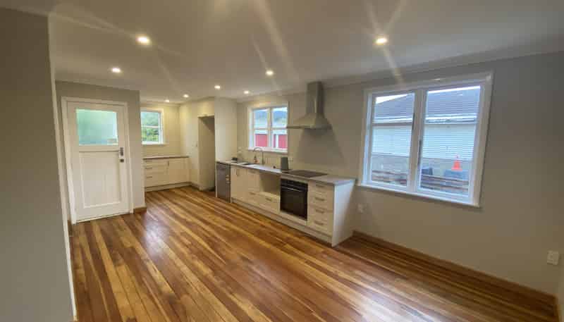 148 Main Road, Tawa