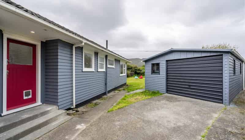 5 Harlow Grove, Wainuiomata