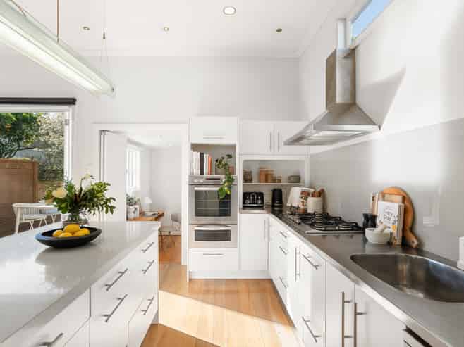 4 Graysons Lane, Mount Eden
