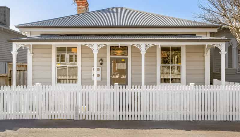 4 Graysons Lane, Mount Eden