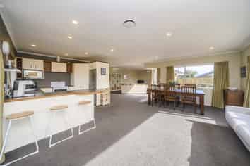 5 Sycamore Crescent , Fitzherbert