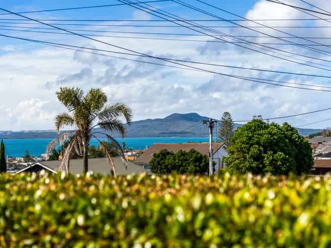 106A East Coast Road, Forrest Hill