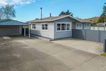 2 Martin Avenue, WAKEFIELD
