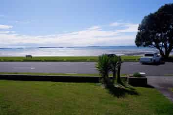 61A The Esplanade, Eastern Beach