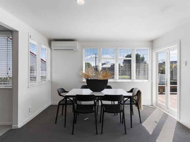 25 Holland Avenue, Point England