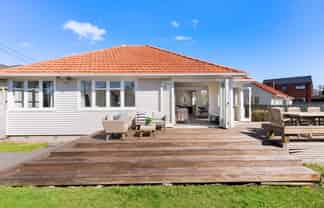 25 Holland Avenue, Point England