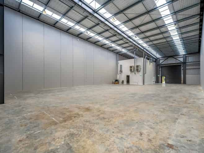Impressive Industrial Facility in Woollen Mills