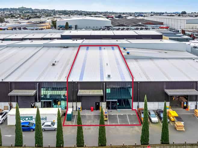 Impressive Industrial Facility in Woollen Mills