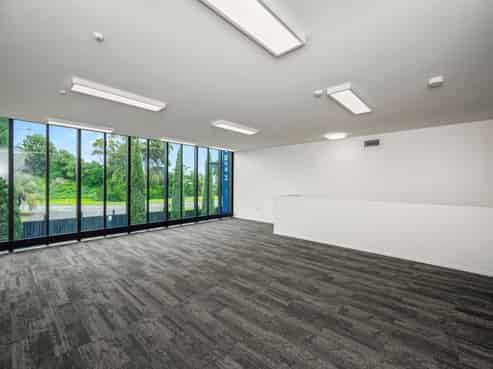 Premium tilt-slab industrial in Woollen Mills