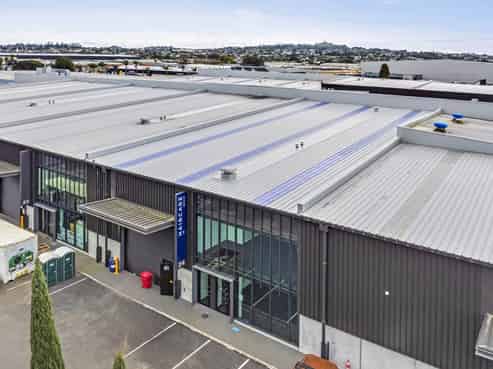 Premium tilt-slab industrial in Woollen Mills