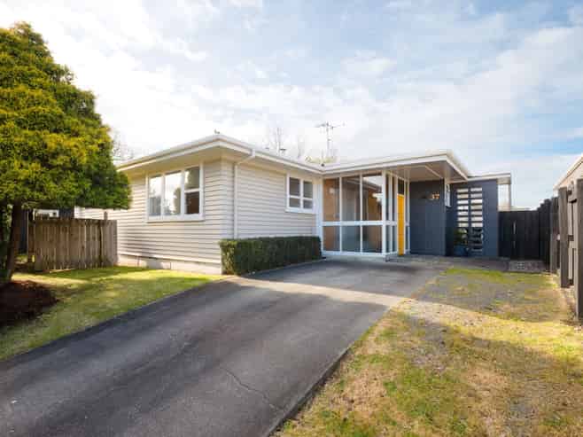 37 Sandwich Road, Saint Andrews