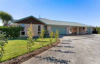 24 Mill Grove, Carterton