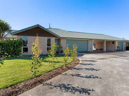 24 Mill Grove, Carterton