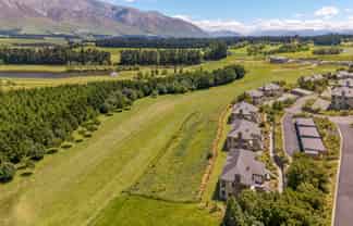 Villa 243/623 Coleridge Road, Windwhistle