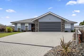 5 Larches Lane, Kinloch