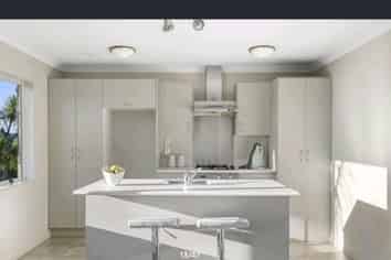 9A Kittiwake Drive, Schnapper Rock