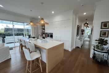 161 Lemon Street, Strandon