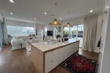 161 Lemon Street, Strandon