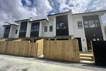 B/2 Awatere Street, Clover Park
