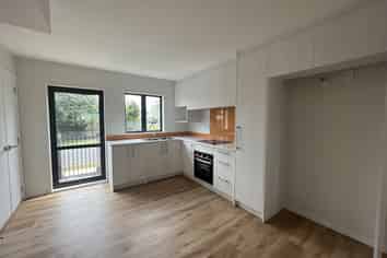 B/2 Awatere Street, Clover Park