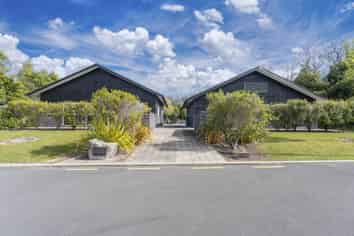 8 Parawera Drive, Acacia Bay
