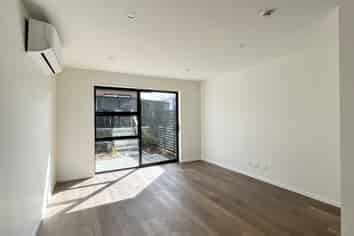 2/25 Jabuka Street, Glen Eden