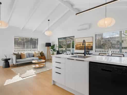 30A Glengarry Road, Glen Eden