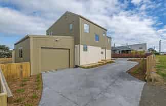 12 Roore Street, Foxton Beach