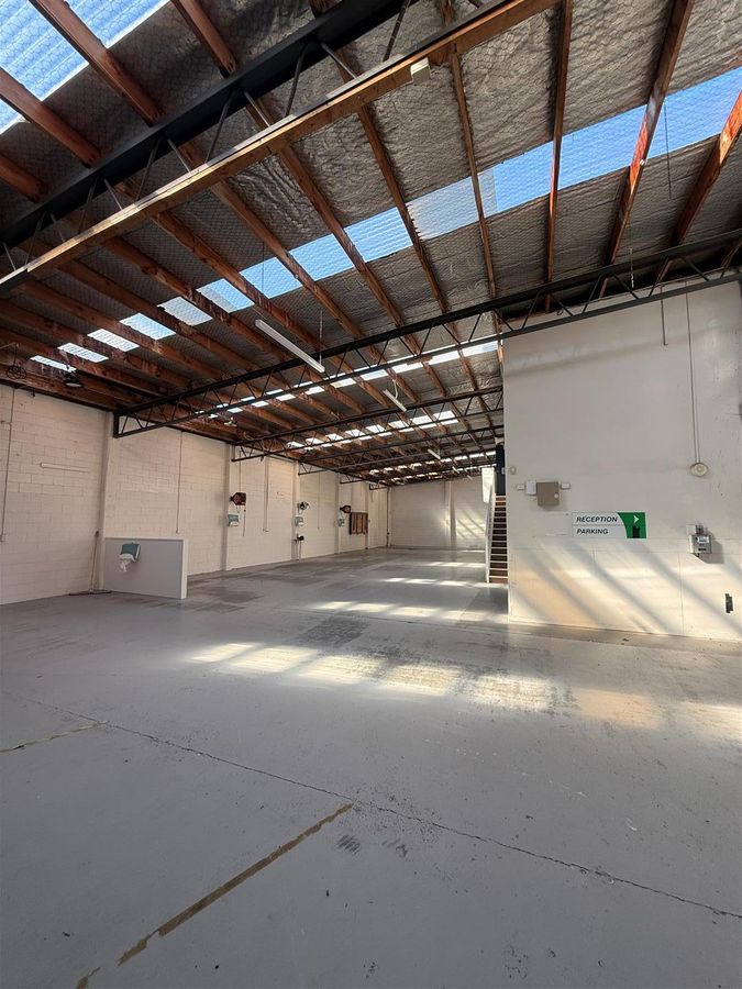 Inner City Warehouse - Ansicht 4