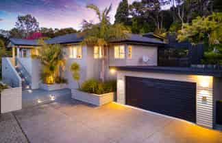 54 Staincross Street, Titirangi