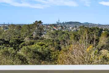 54 Staincross Street, Titirangi