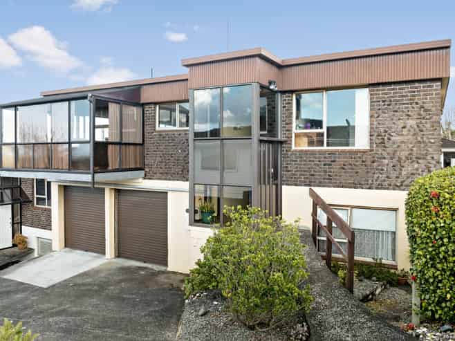 1/22 Martin Crescent, Northcote