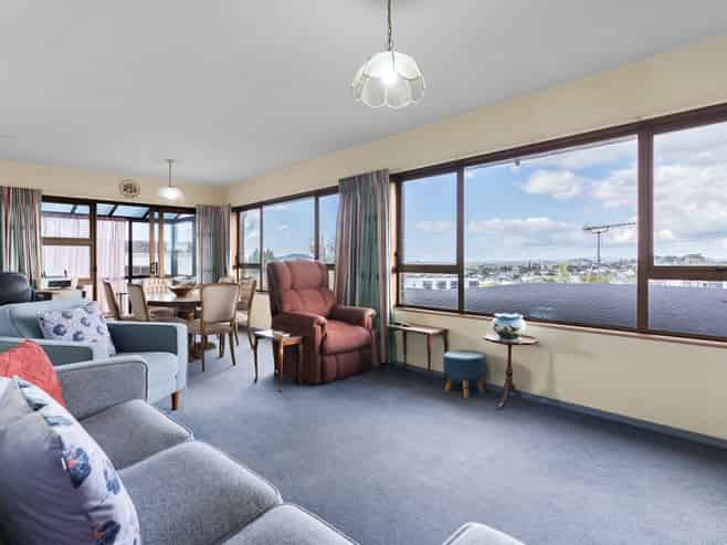 1/22 Martin Crescent, Northcote
