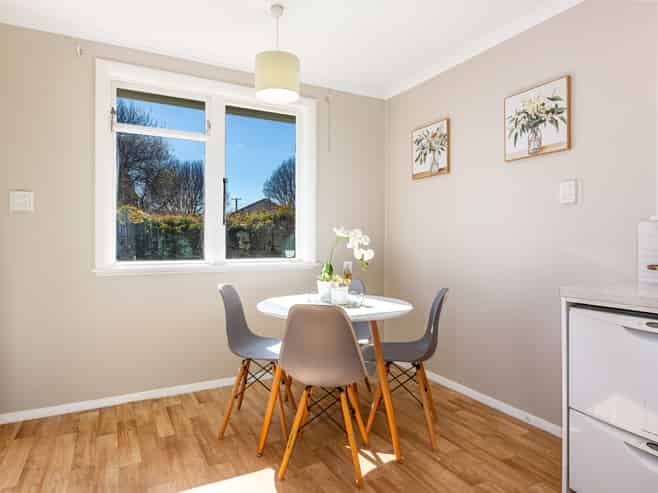 4a Hollard Grove, Avalon