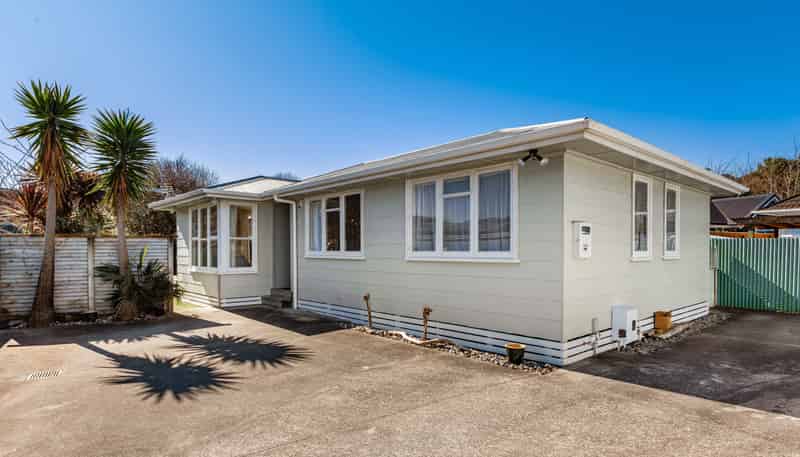 4a Hollard Grove, Avalon