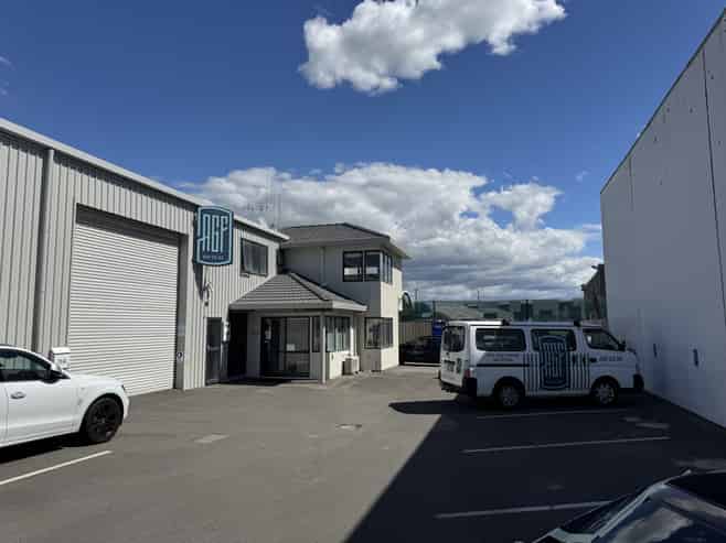 The ideal Newton Street warehouse