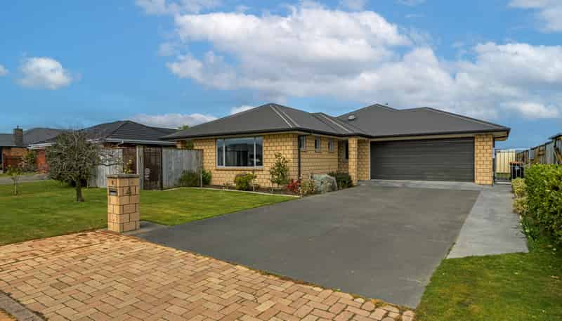 4 Crabapple Close, Milson