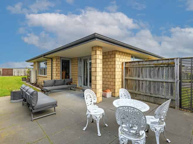 4 Crabapple Close, Milson