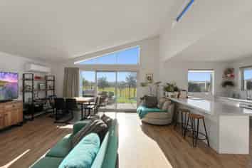 31 Dow Sq, Wigram