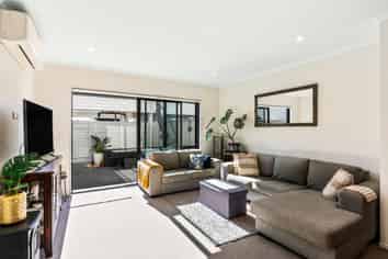 54 Pepene Avenue, Conifer Grove