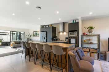 54 Pepene Avenue, Conifer Grove